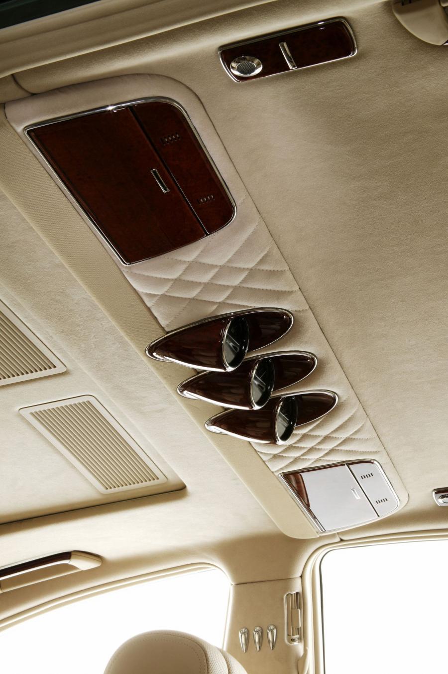 Детали интерьера Maybach 62 (V240) 2002 года  (фото 20 из 248)